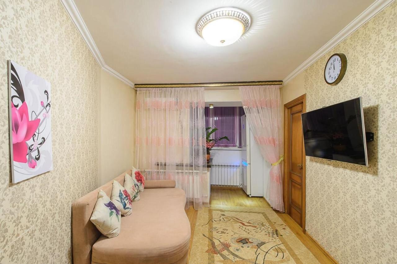 דירות אלמטי Золотой Квадрат Шевченко 75 מראה חיצוני תמונה
